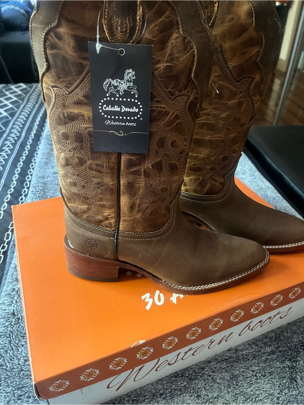 Corral Women’s Brown Leather Western Boots size 26 is 10 USA. - Picture 10 of 11